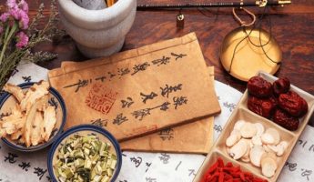 dieu-tri-benh-lau-chi-dung-khang-sinh-da-du-chua-nhung-sai-lam-can-tranh